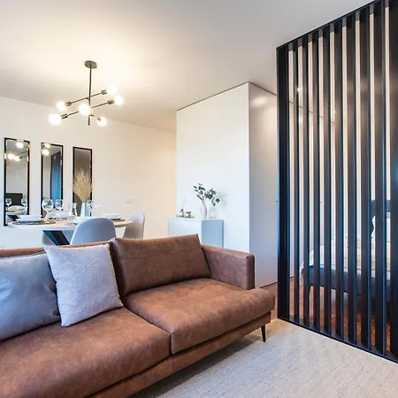 Gallery District Escape, Retreat