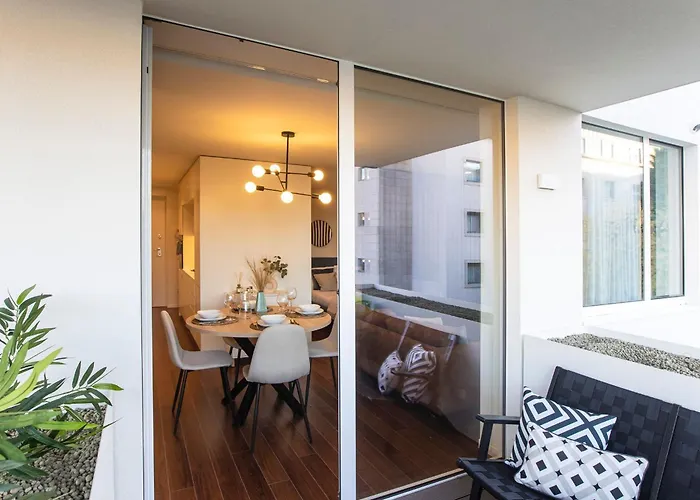 Gallery District Escape, Retreat ポルト