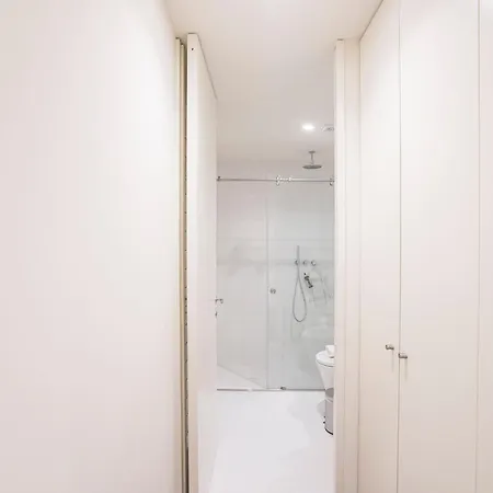 Gallery District Escape, Retreat * Porto