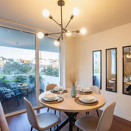 Gallery District Escape, Retreat * Porto