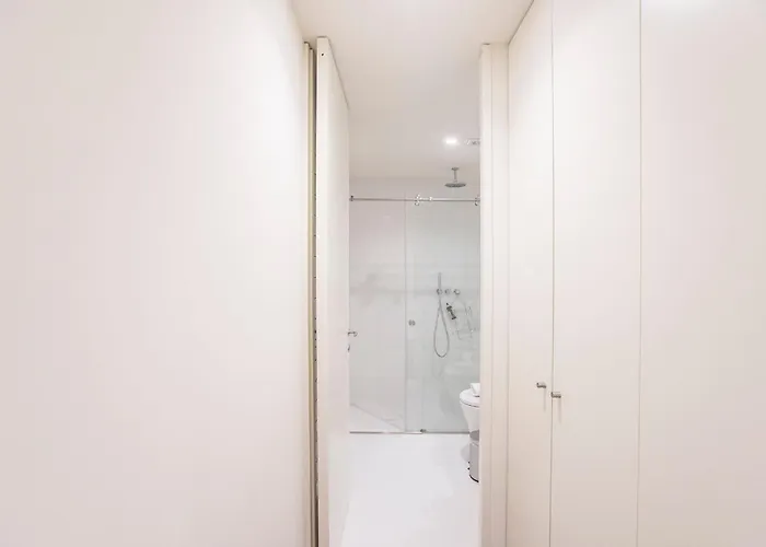 Gallery District Escape, Retreat * Oporto